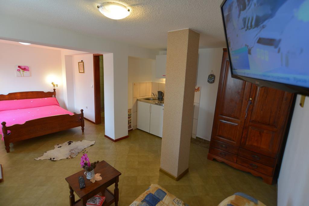 Apartments Palace Mira Mare Tivat Bagian luar foto