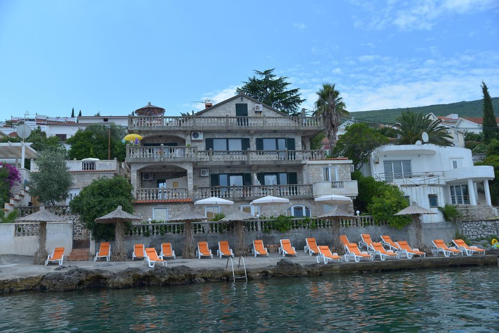 Apartments Palace Mira Mare Tivat Bagian luar foto