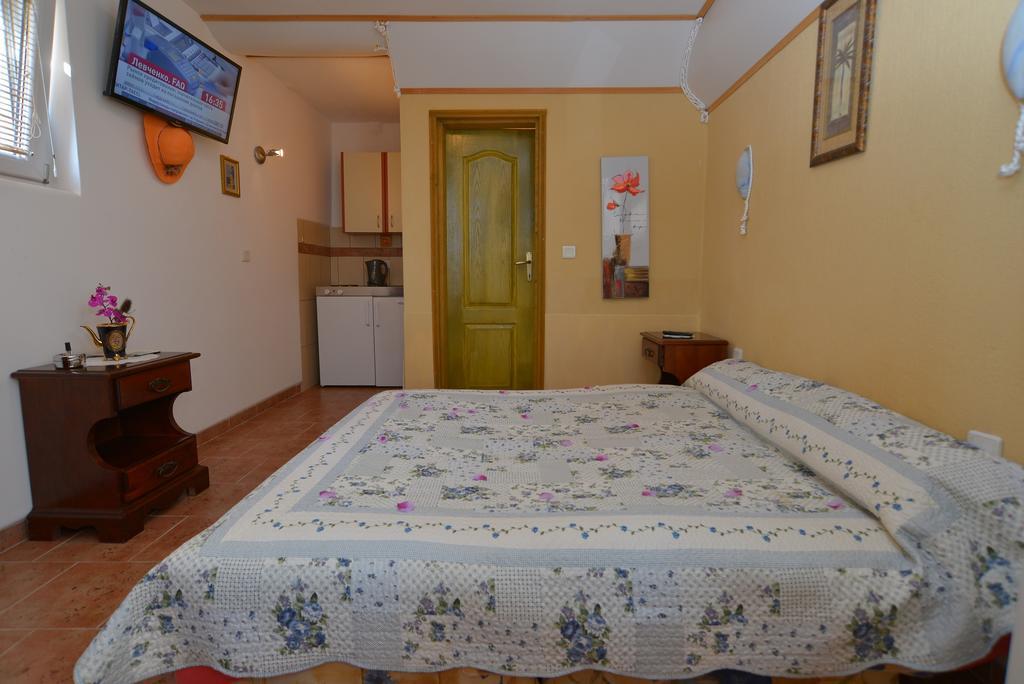 Apartments Palace Mira Mare Tivat Ruang foto