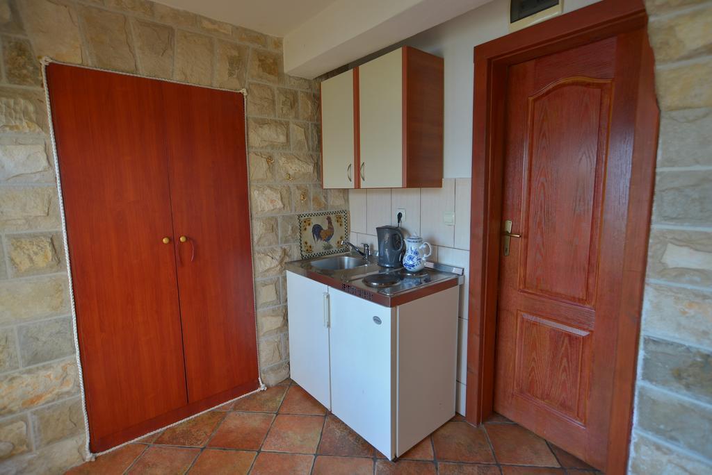 Apartments Palace Mira Mare Tivat Ruang foto