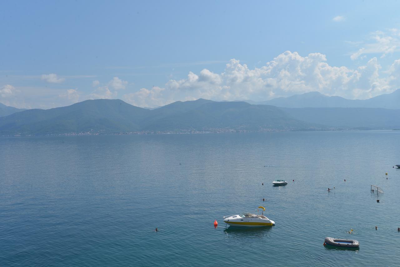 Apartments Palace Mira Mare Tivat Bagian luar foto